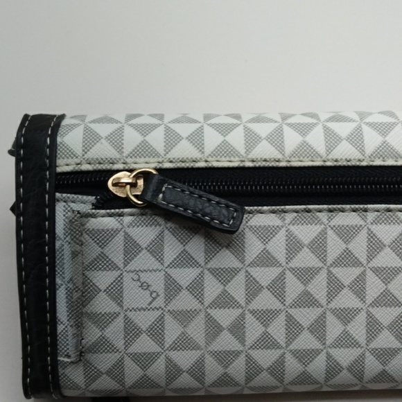 NWOT Born Concepts Crossbody - Picture 9 of 10